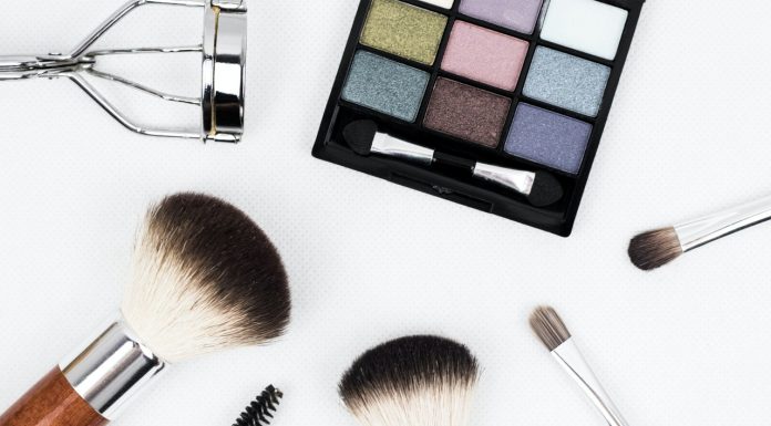Learn How to Sell Beauty Products on the Internet and Make Money