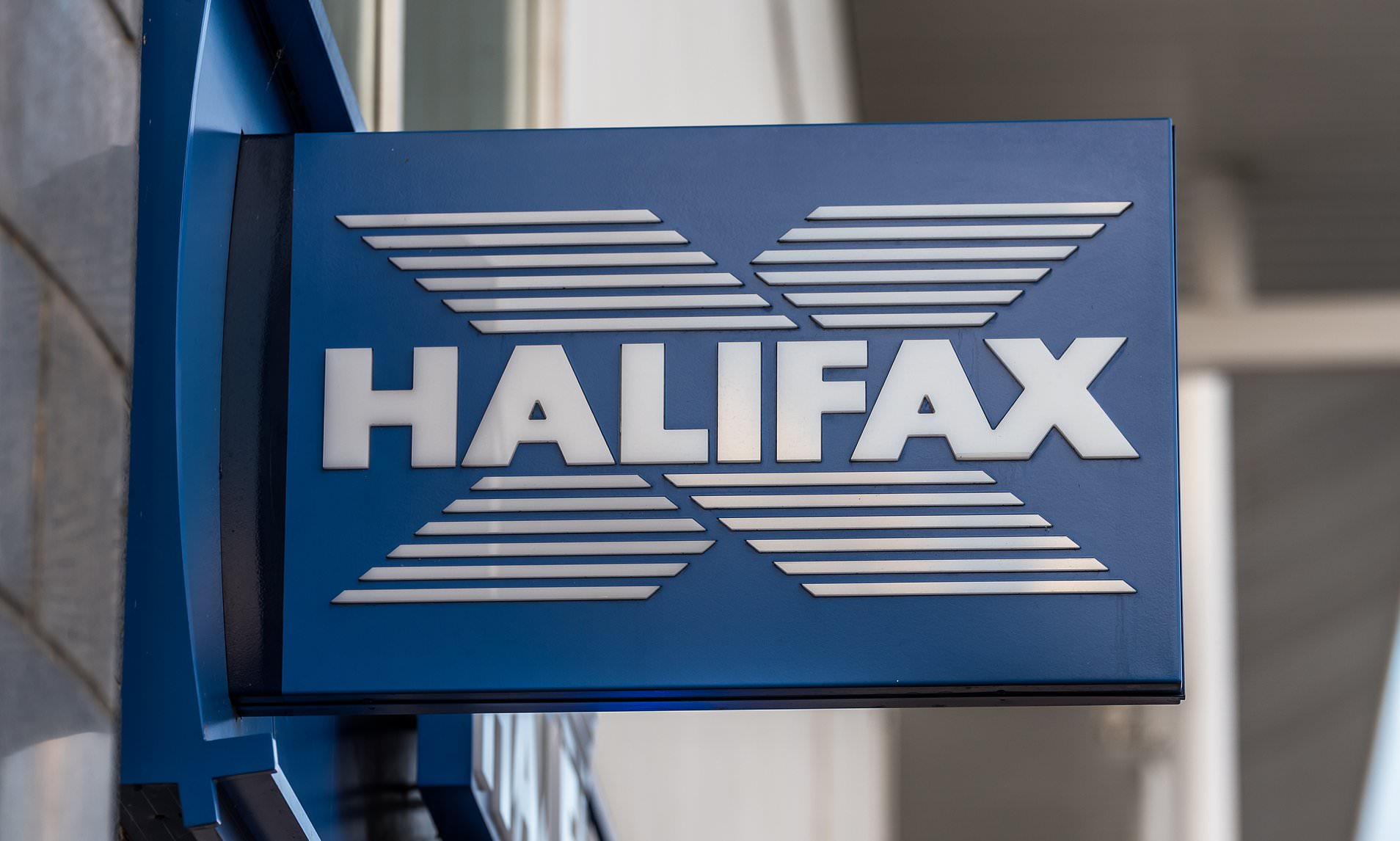 Halifax Bank: Large Purchase Credit Card - How to Apply Online