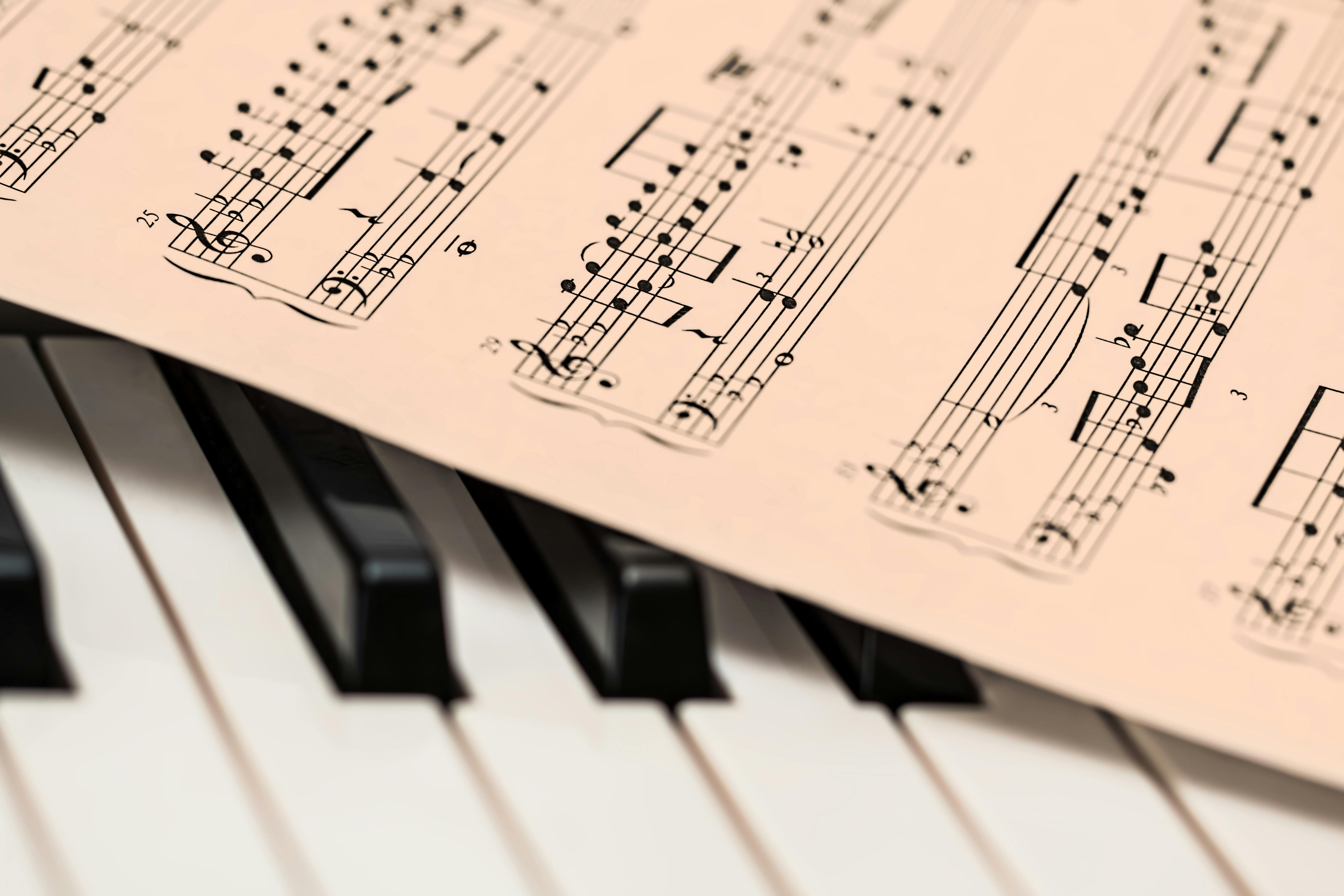 Descubra estes aplicativos para tocar piano no celular